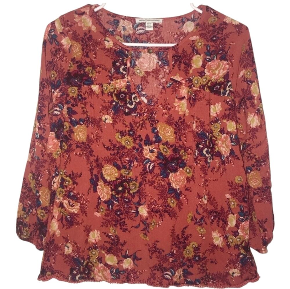 American Eagle Burnt Orange Colored Floral Blouse with Key Hole Opening XS
